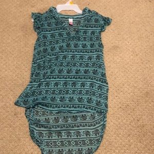 This is a casual tank top that is a little but on the more extra side.